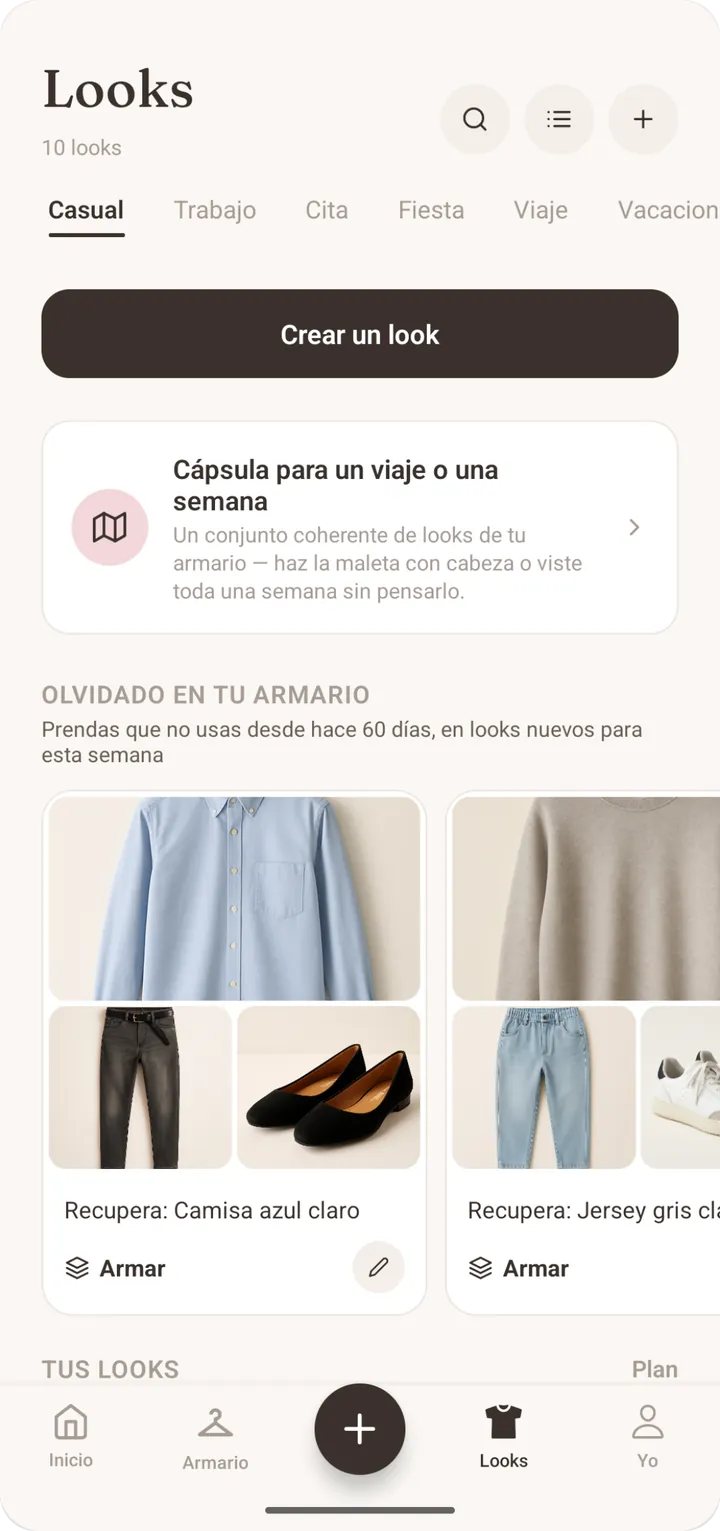 Lista de outfits planificados en Closie, la app para combinar ropa