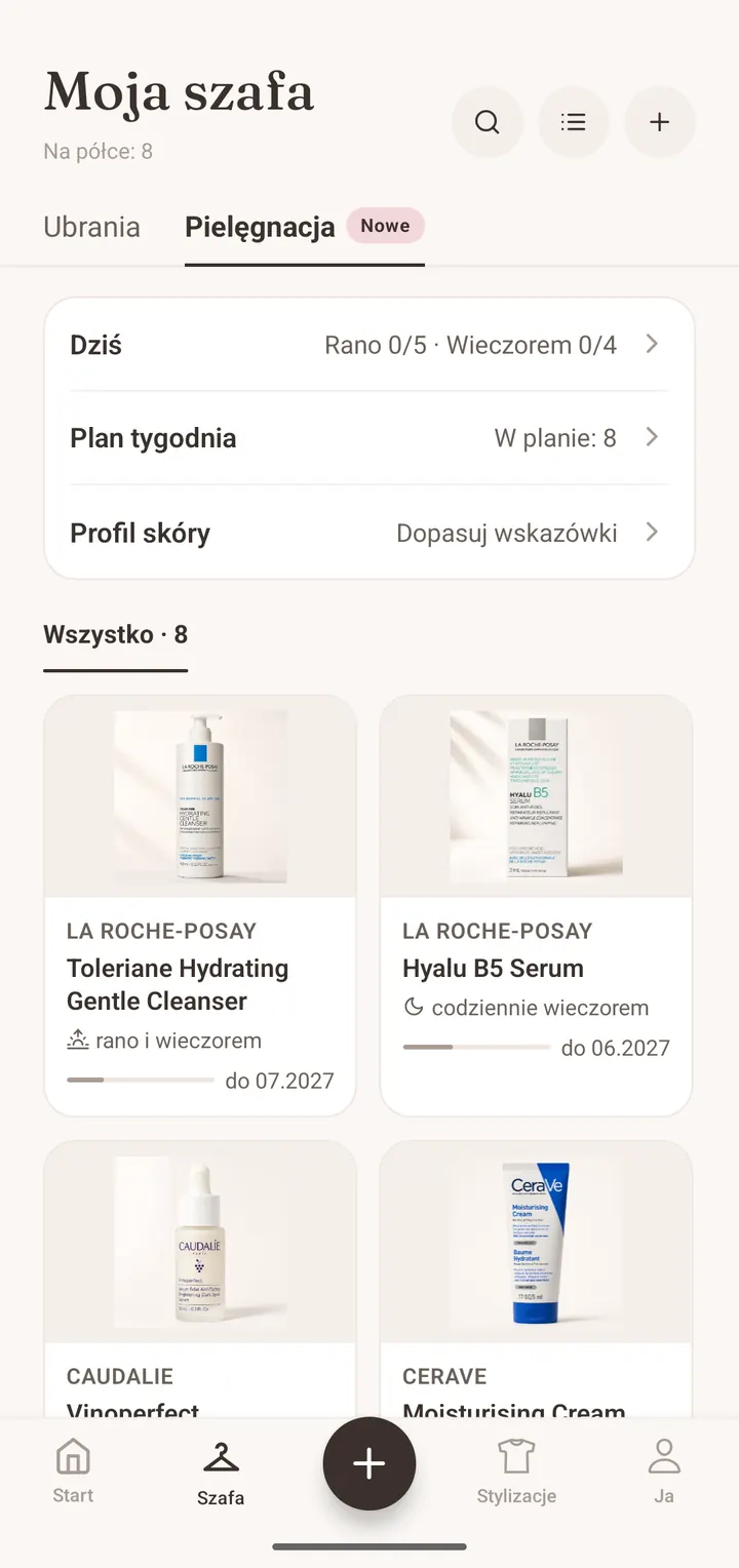 Półka z kosmetykami w aplikacji Closie z terminami ważności po otwarciu