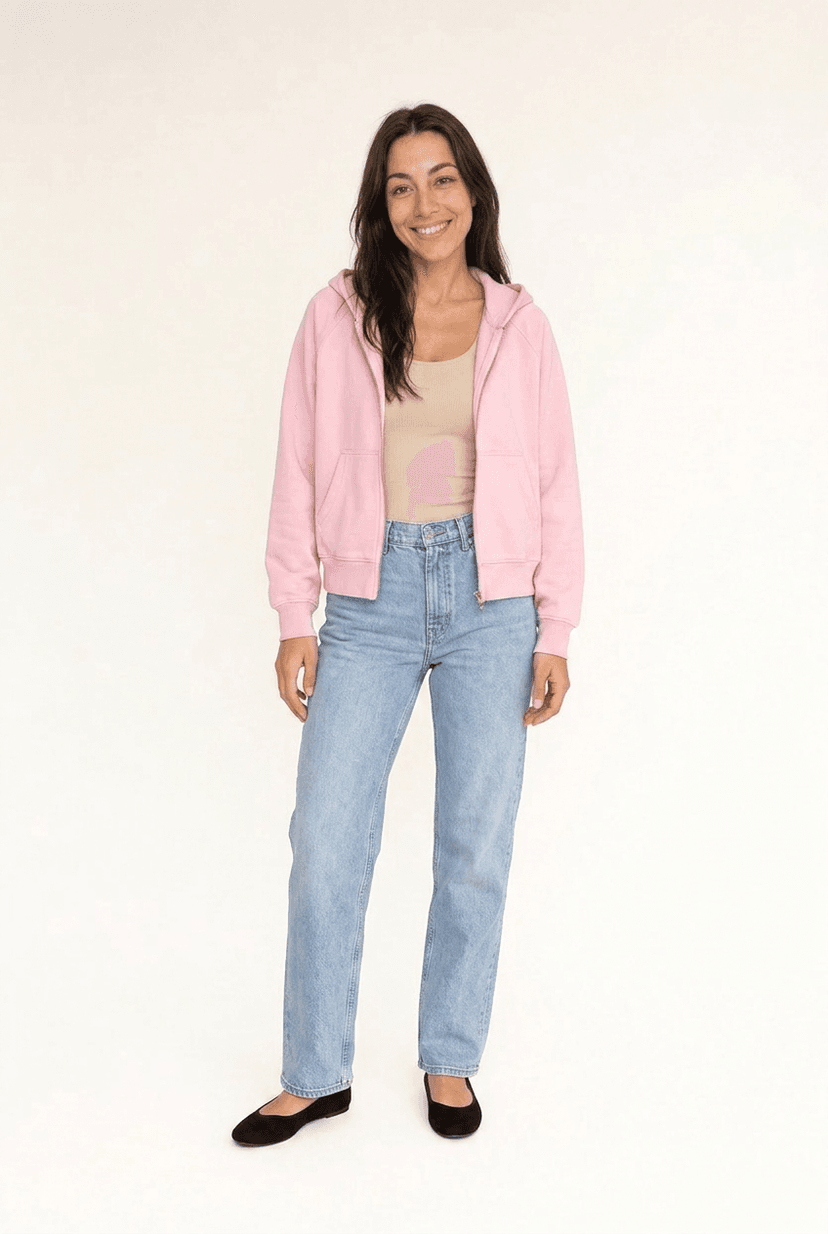 Różowa bluza — przykład ubrania do analizy cost per wear